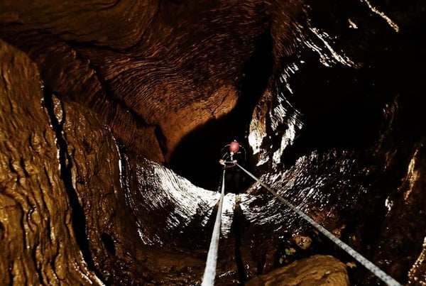 zipline-new-zealand-black-abyss