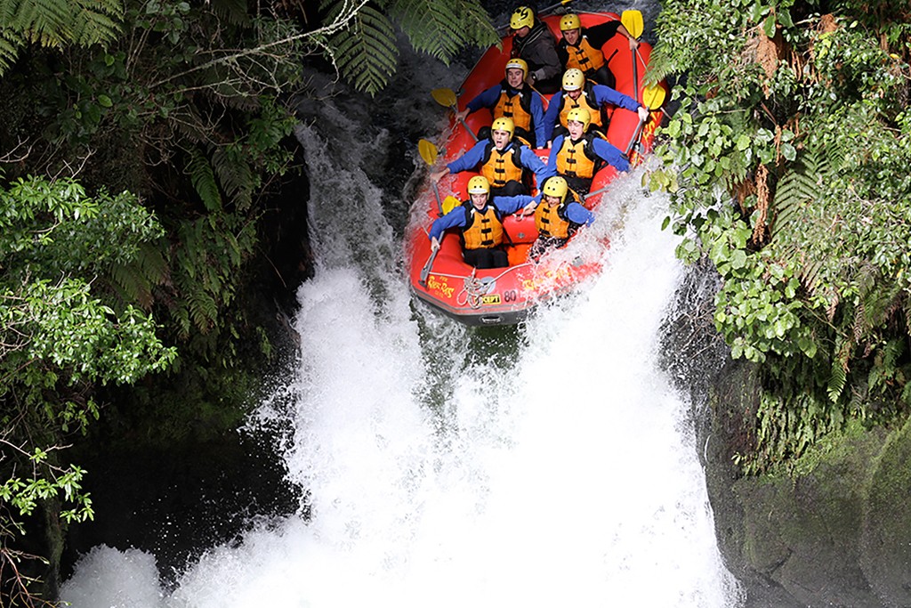 Rotorua-activities-rafting