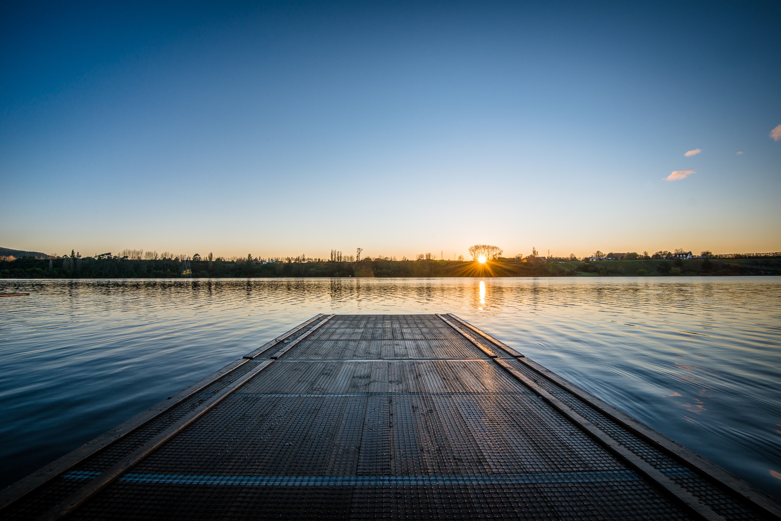 Lake Karapiro - Driving Auckland to Rotorua